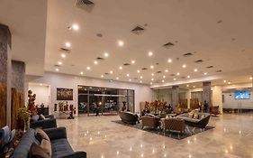 Palms By Eagles Airport City